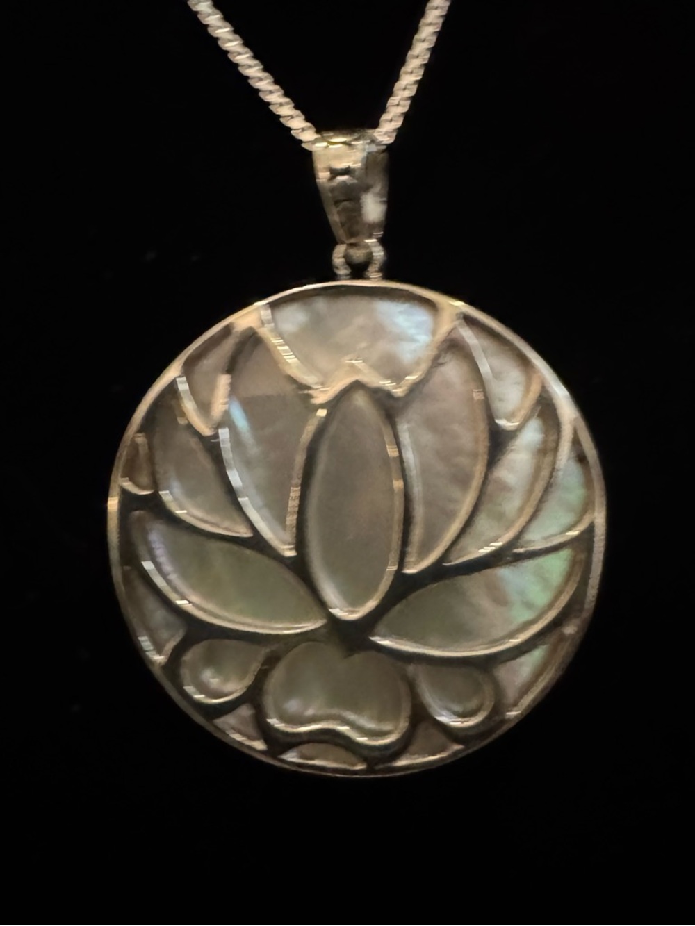 Mother of Pearl Lotus Pendant Necklace - sterling silver - Picture 3 of 6